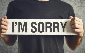 636070919970220210-325569864_o-apology-facebook