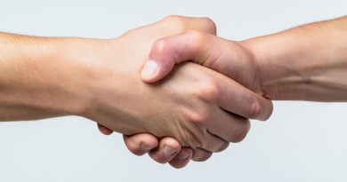 Fuerza de agarre: lo que un buen apretón de manos puede decir de nuestra salud